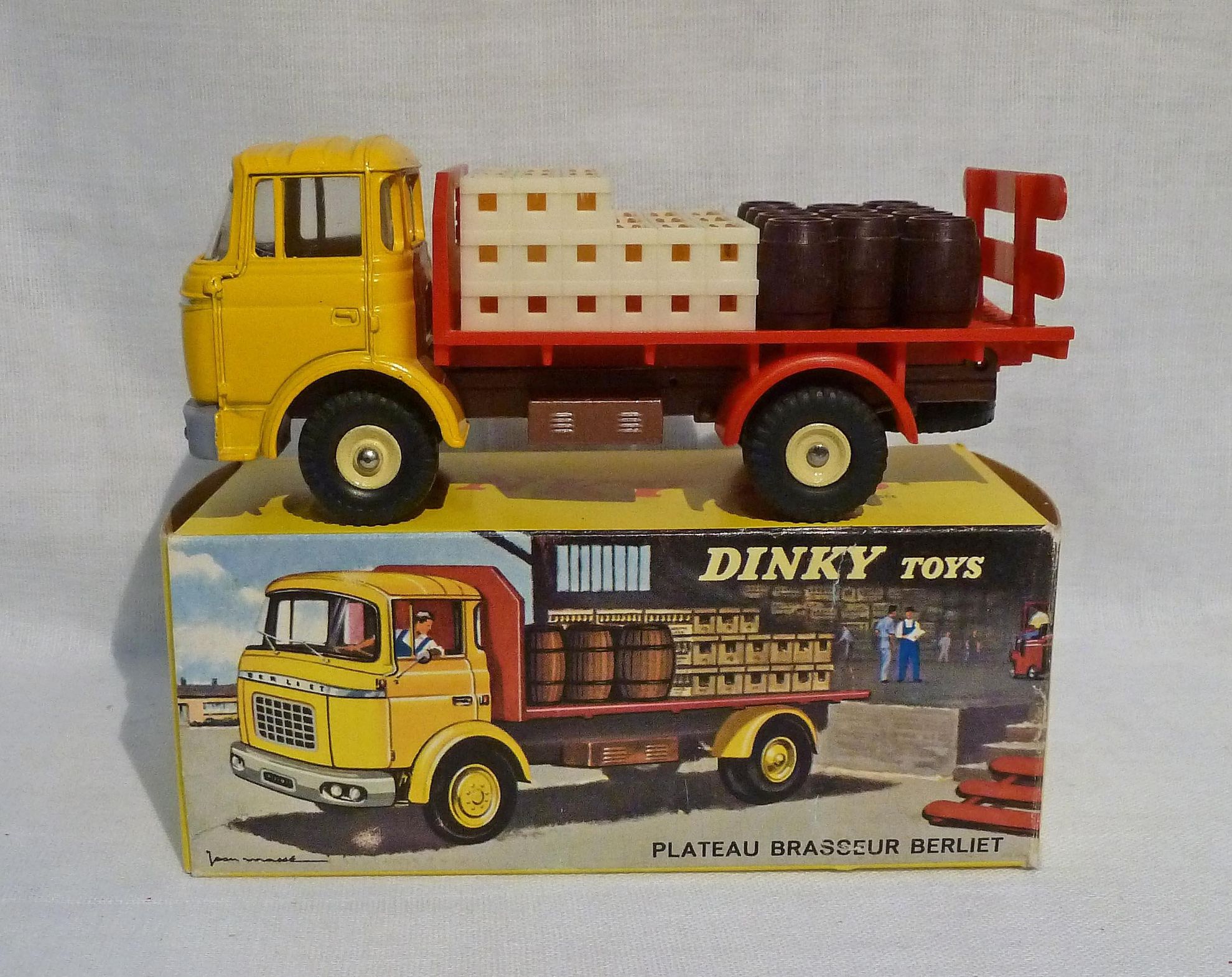 French Dinky Toys 588 Berliet Beer Lorry