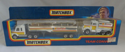 Picture of Matchbox TC2 Team Convoy Tanker Set "Shell"