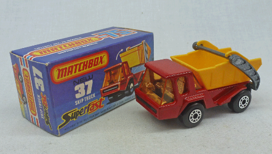 Picture of Matchbox Superfast MB37e Skip Truck Red with Amber Windows