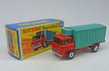 Picture of MATCHBOX SUPERFAST MB44 REFRIGERATOR TRUCK RED/TURQUOISE 